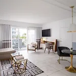 Cadillac Hotel & Beach Club, Autograph Collection