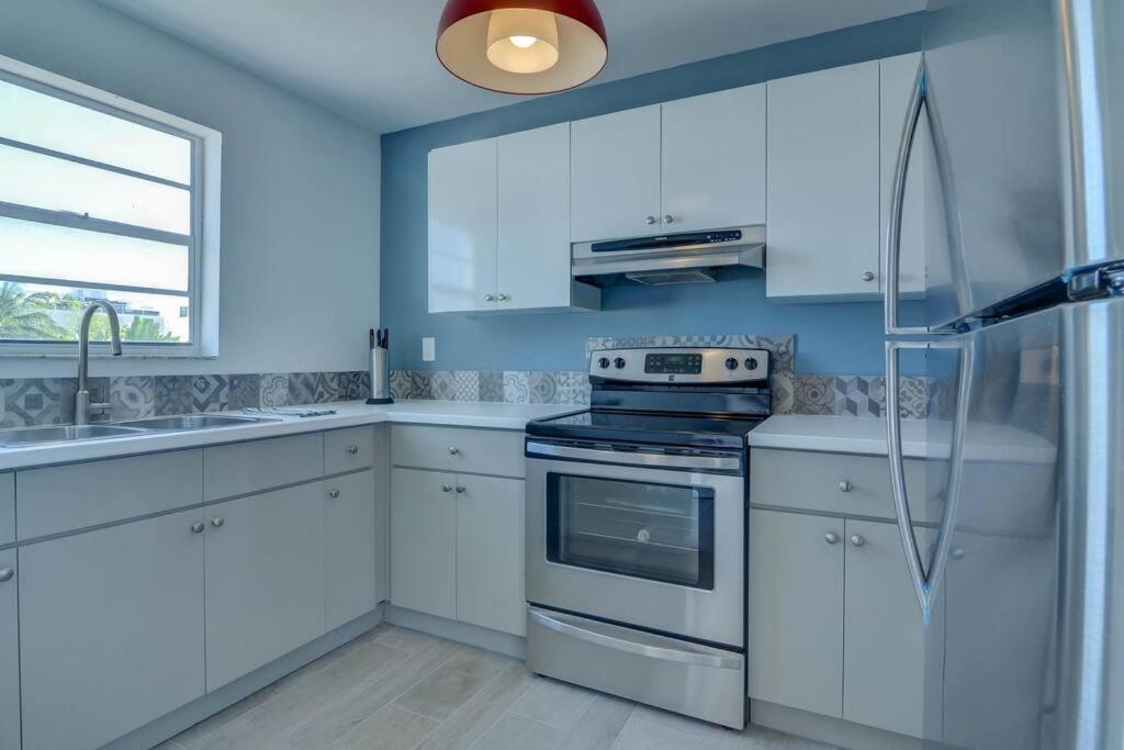Oceanside Italian Luxury 2 Bedroom Apt With Free Parking