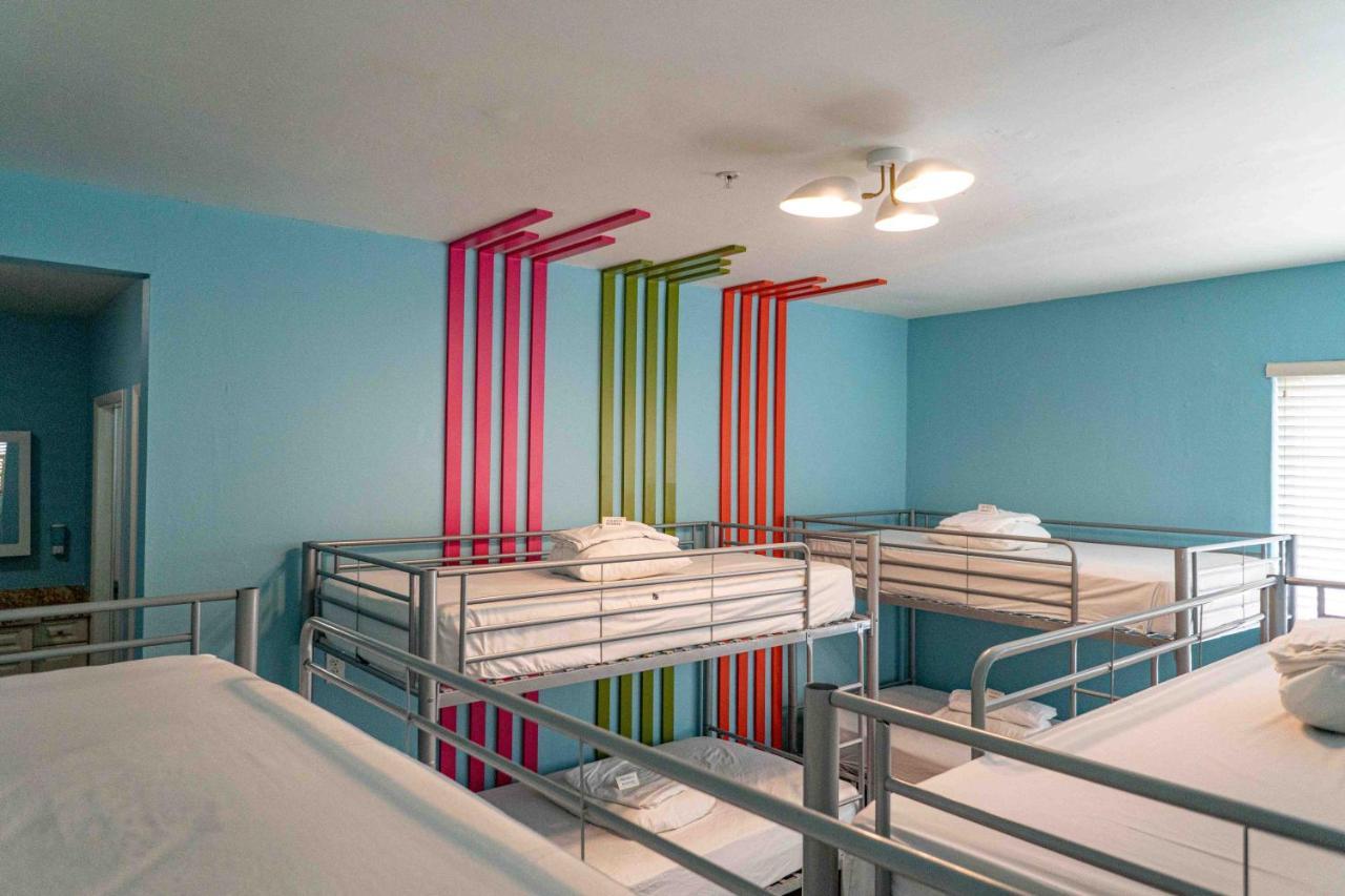 Beds N' Drinks Ostello Miami Beach