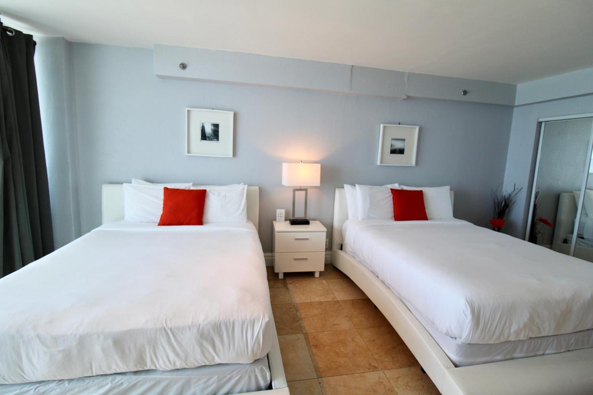 Castle 828 Oceanfront View With Balcony, Pool, Tennis, Access And Free Parking! Casa de férias *