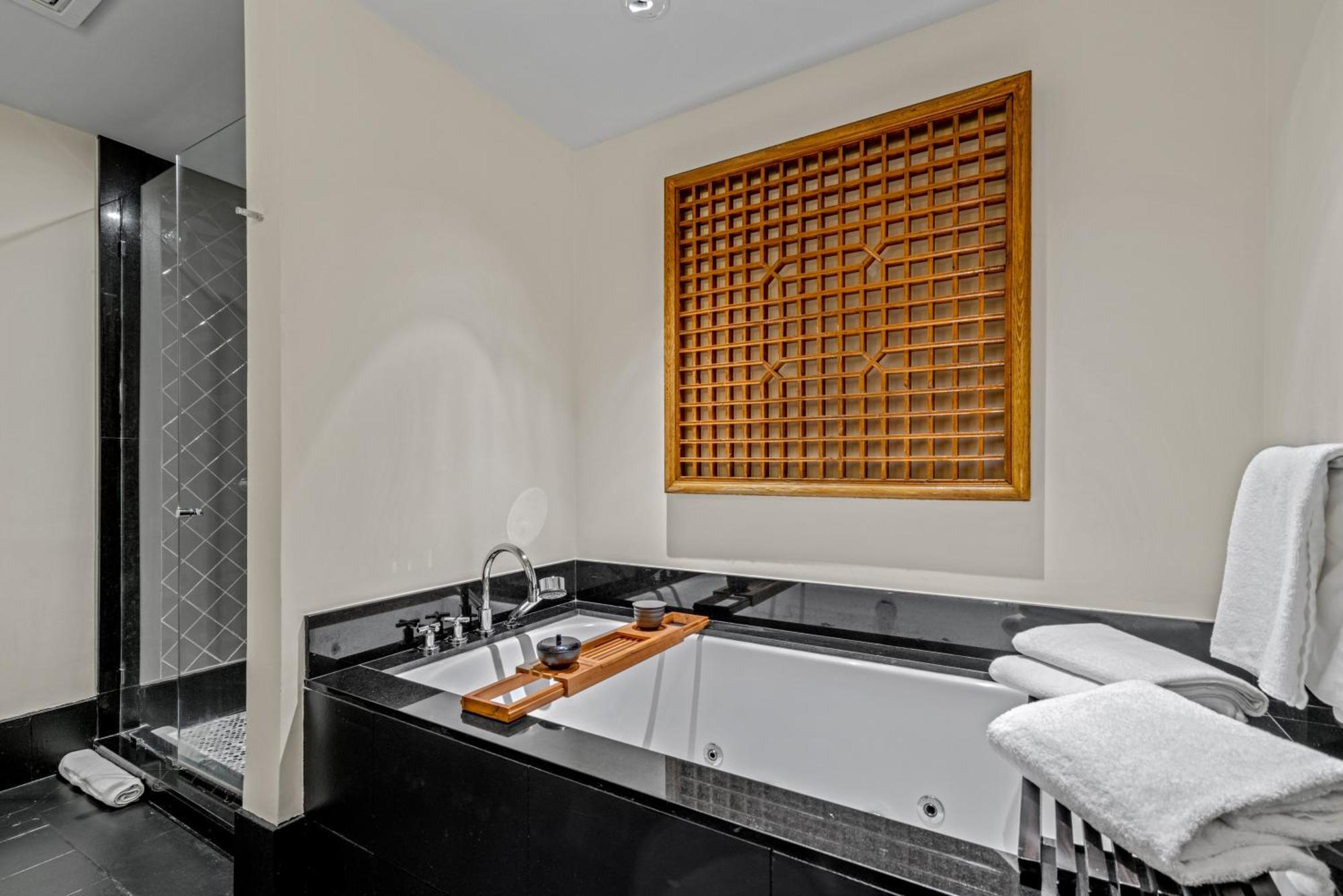 Apartment Oceanview Private At The Setai -1705 Miami Beach