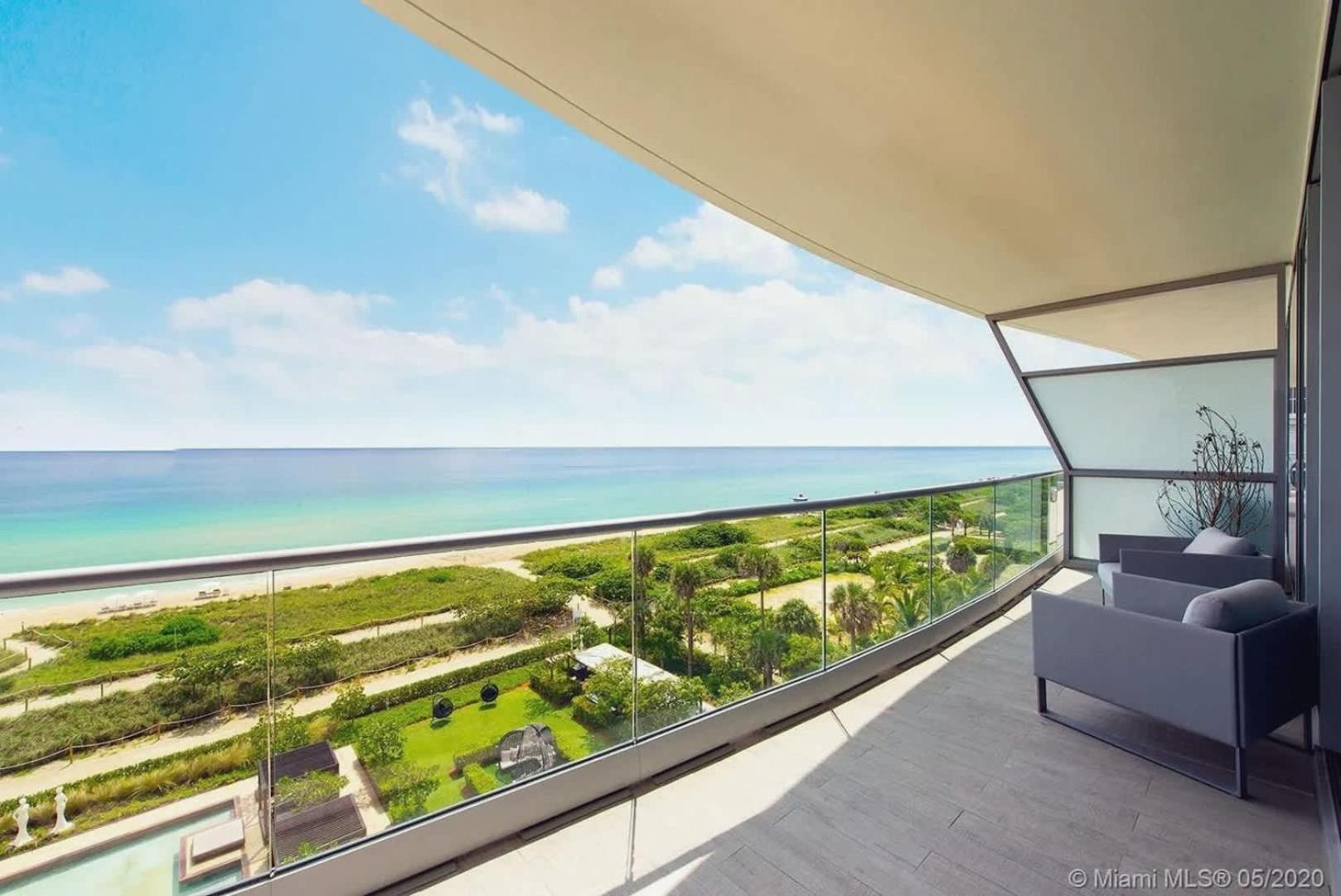 Elegant 4-bdr Oceanfront With Skyline Views *