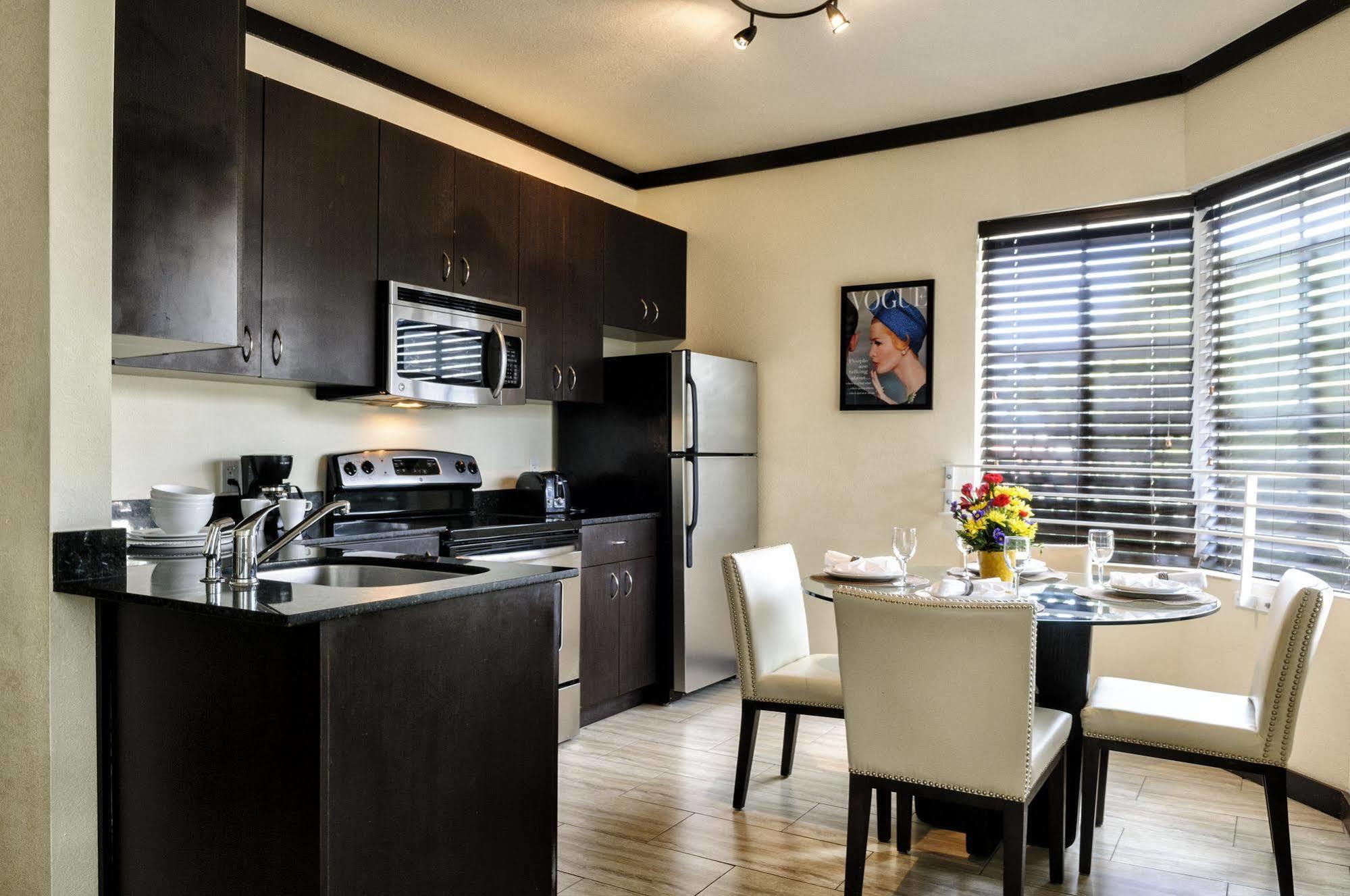 Hotel Tradewinds Miami 3*