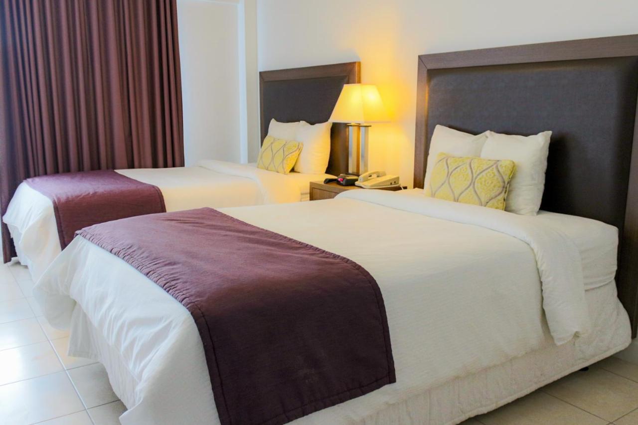Collins Hotel Miami Beach