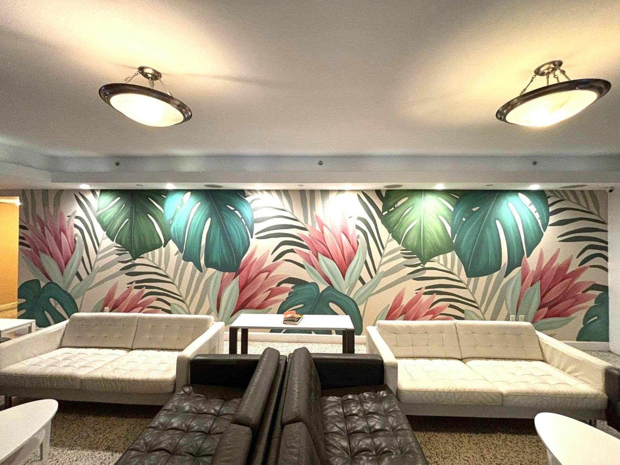 Hotel Collins Miami Beach