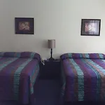 Lombardy Inn Hotel