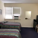Lombardy Inn Hotel
