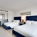 Clinton Hotel South Beach