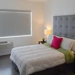 Boulevard Hotel