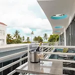 Rooftop-Pool Suite With King Bed In Ocean Dr C303