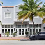 The Julia Hotel (Adults Only)
