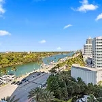 Luxury King Apartment With Bay View At Miami Beach