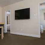 Beach Place Hotel