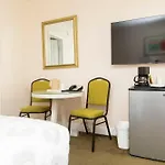 Beach Place Hotel