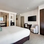 Iberostar Waves Berkeley Shore