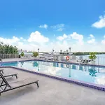 Sunset Bay Studio North Bay Village Getaway
