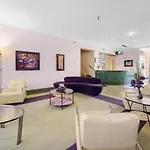 Right On The Beach, Ocean Drive Secured Condo