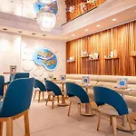 Hotel Continental Miami Beach, Tapestry Collection By Hilton