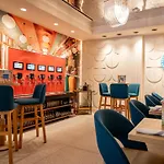 Hotel Continental Miami Beach, Tapestry Collection By Hilton
