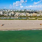 Beacon South Beach Hotel