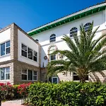 Chic Apartments At Miami Beach