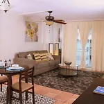 Oasis Guest Apartments - South Beach