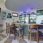 Castle Beach: Strawberry Lime Condo