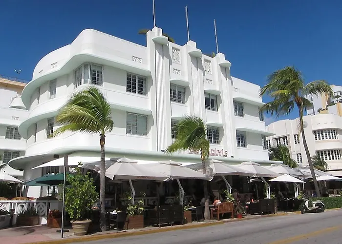 Carlyle Apartments On Ocean Drive