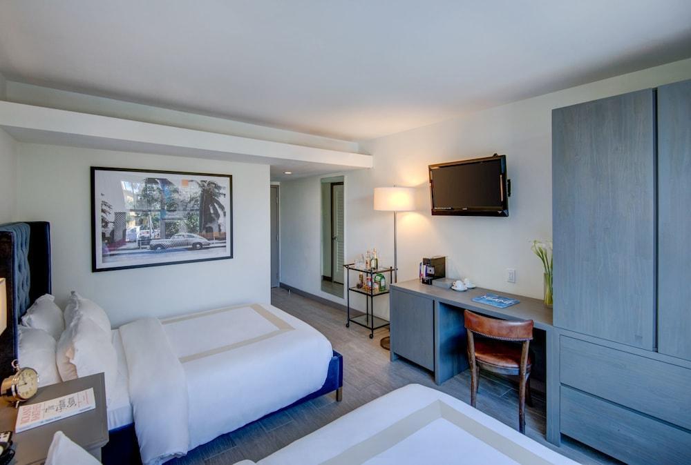Hotel Clinton South 4*
