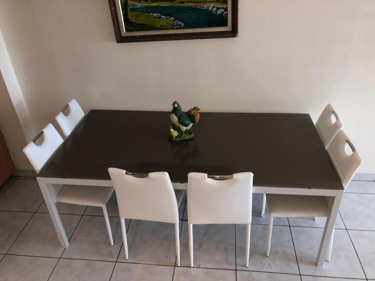 Katy, Beachfront Apartamento *