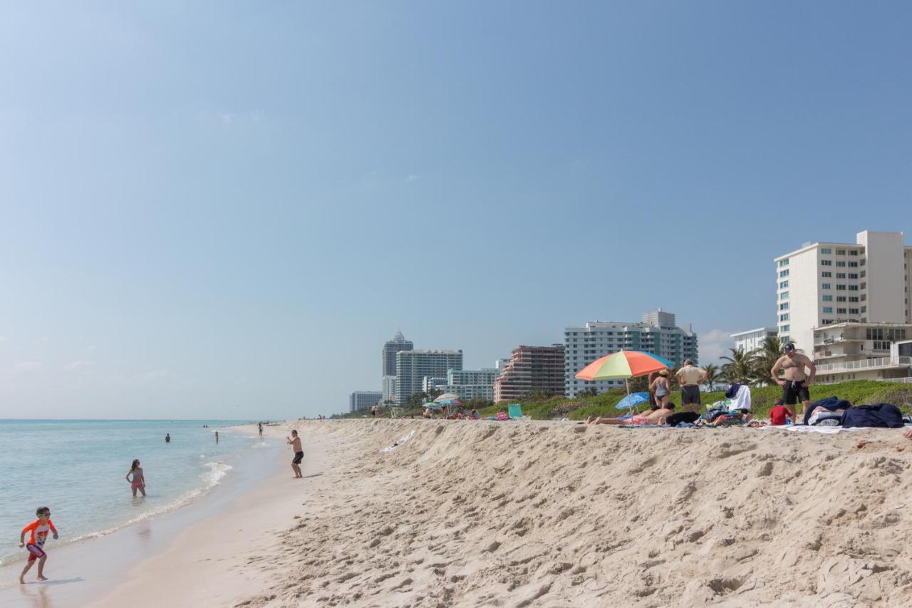Castle Beach: Serenity