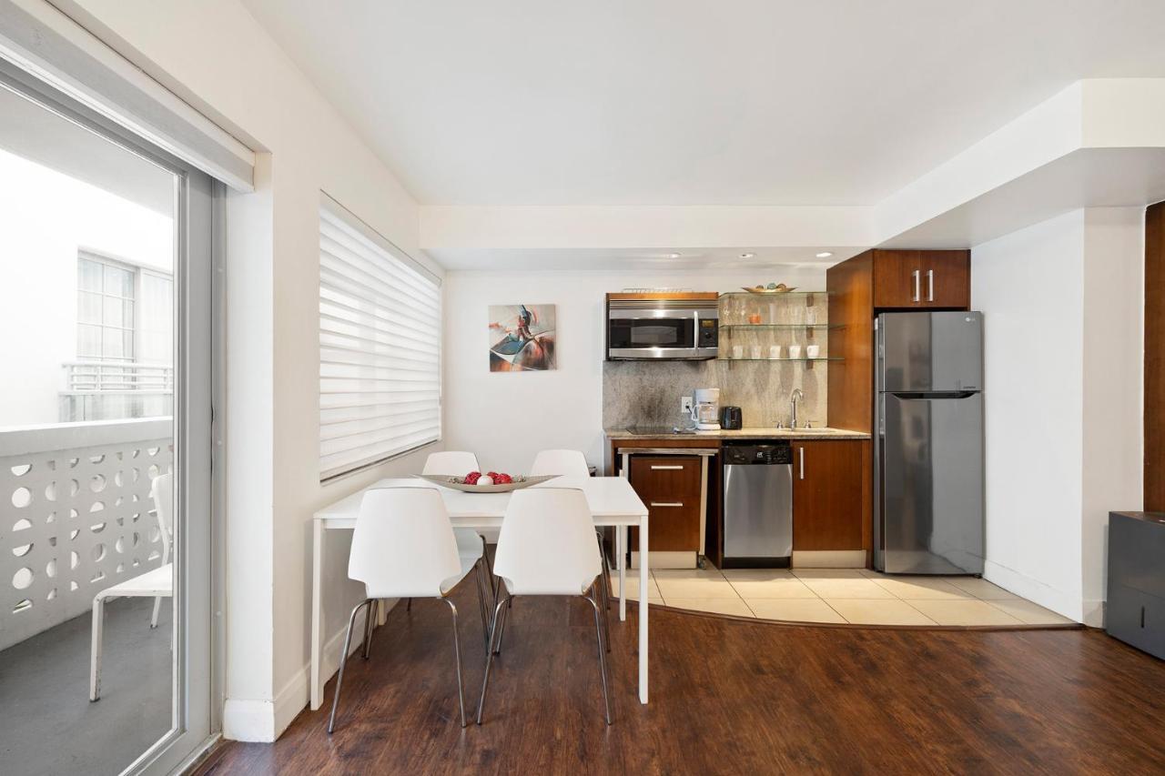 Apartment Ocean Drive With Rooftop Pool, South Beach, Miami *