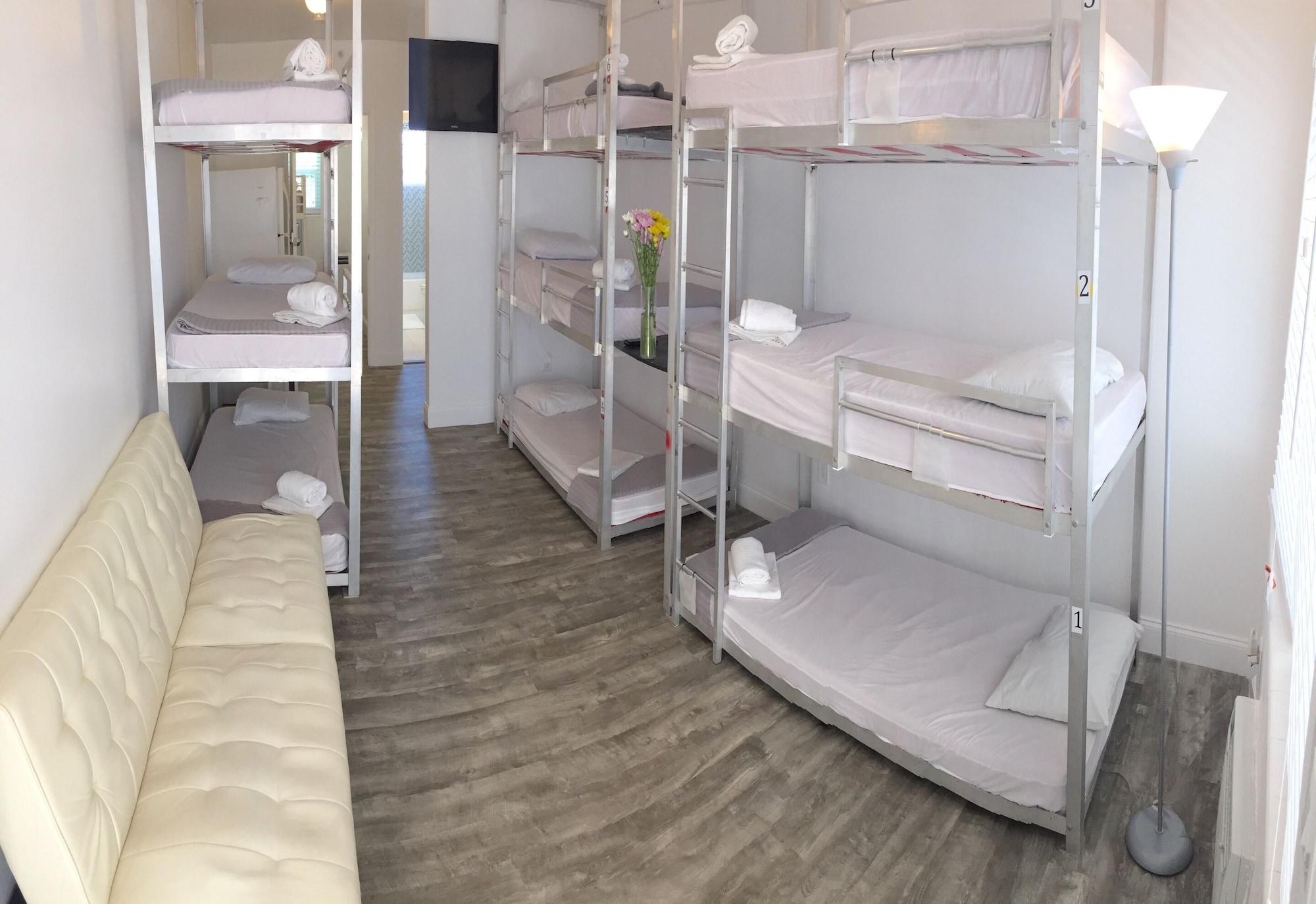 Bikini Hostel, Cafe & Beer Garden (adults Only) * Miami Beach