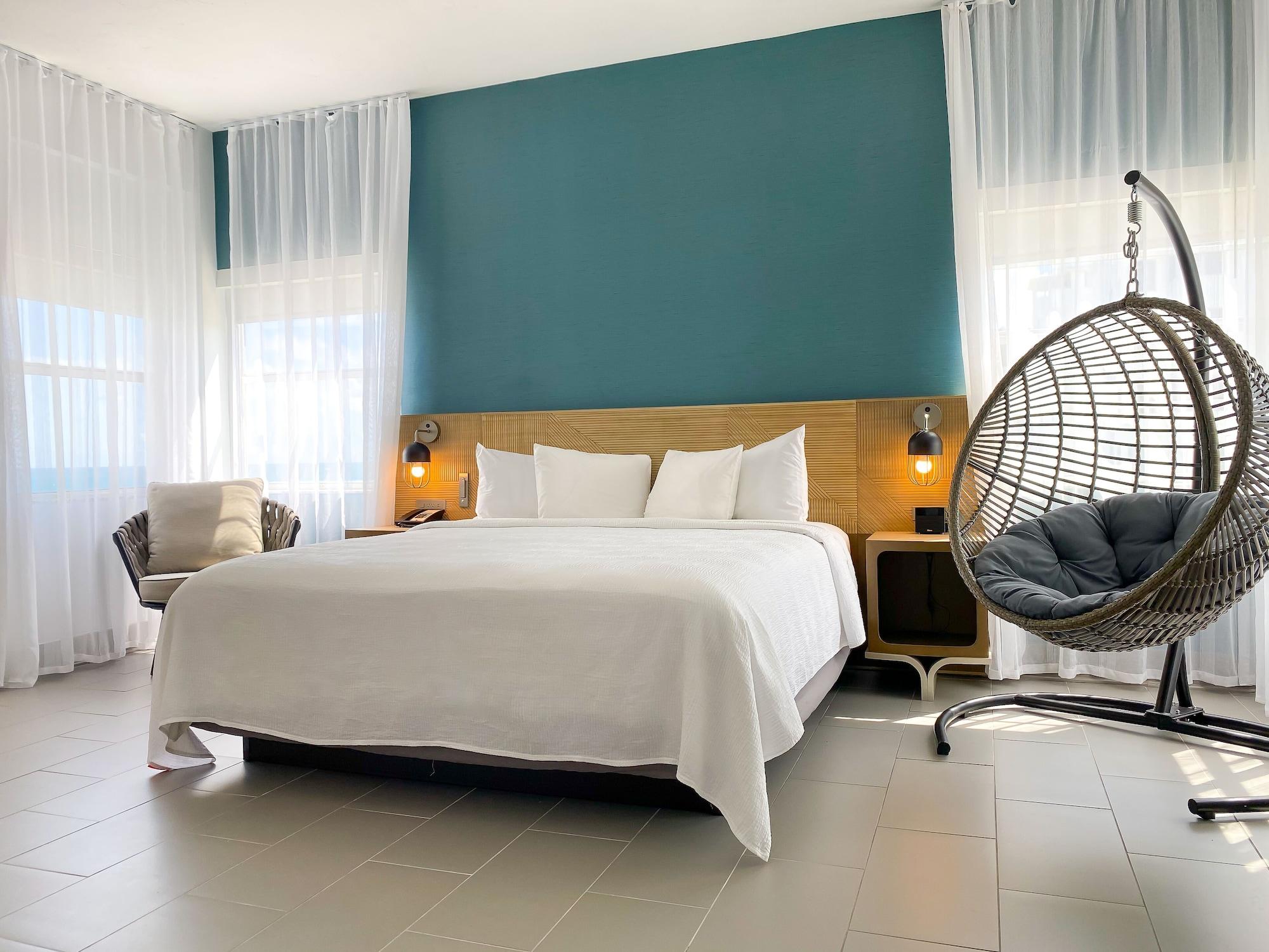 Marseilles Beachfront Hotel 4*