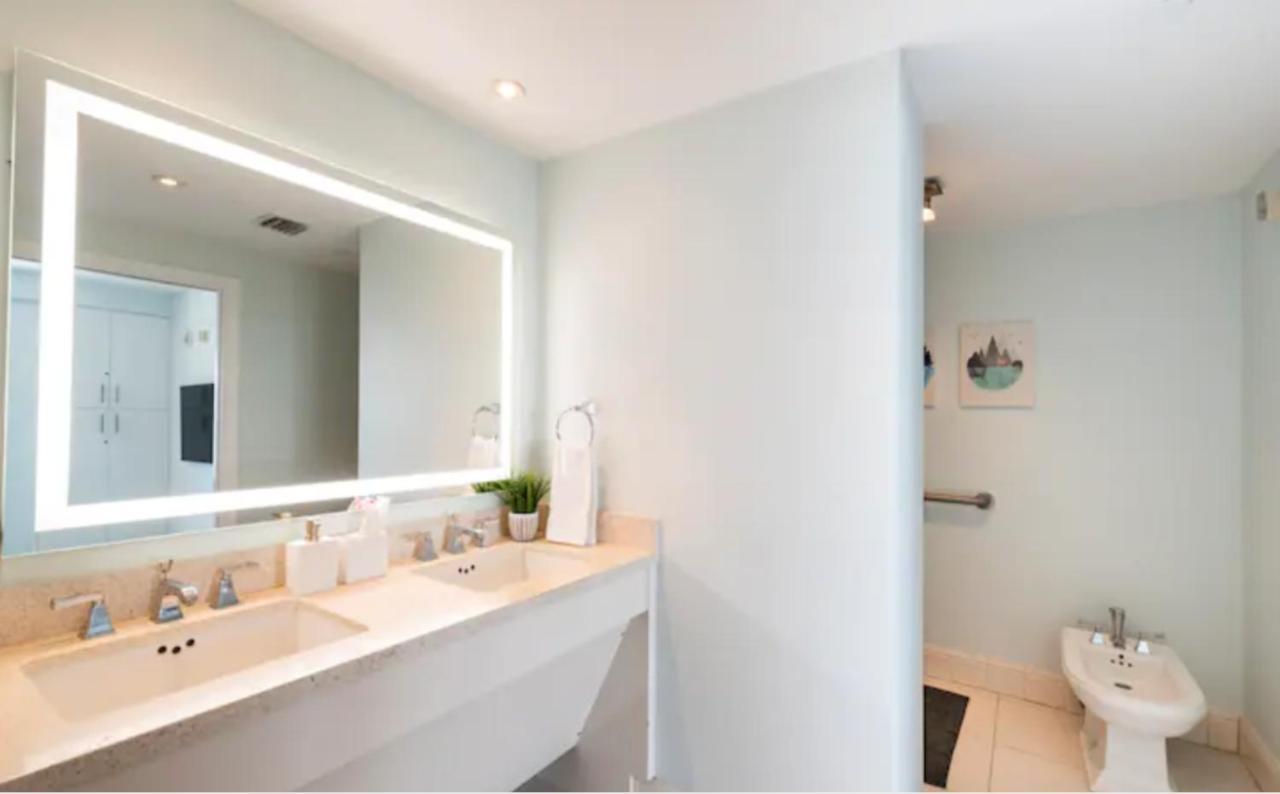 Appartamento Carlyle Ocean Dr South 2 Bedroom Luxury