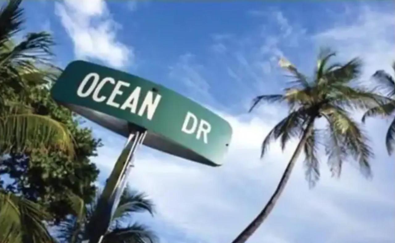 Carlyle Ocean Dr South 2 Bedroom Luxury Appartamento *