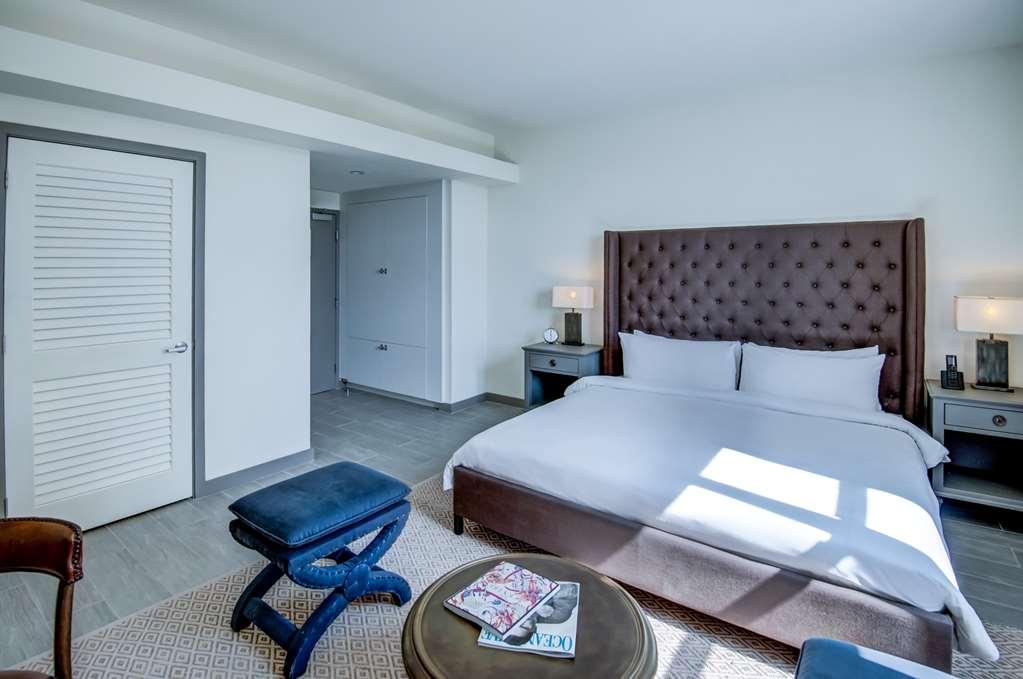 Clinton South Hotel