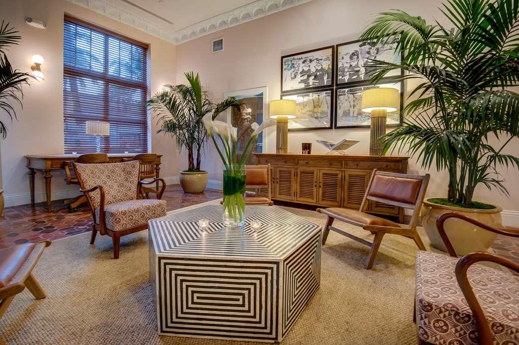 Clinton South Hotel