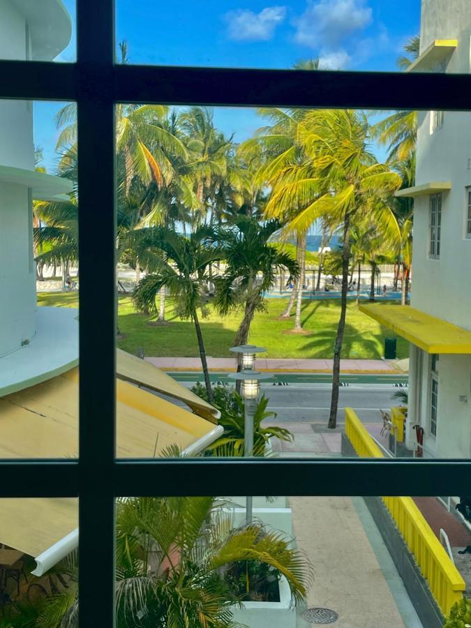 Beachfront In Carlyle On Ocean Drive Miami Beach