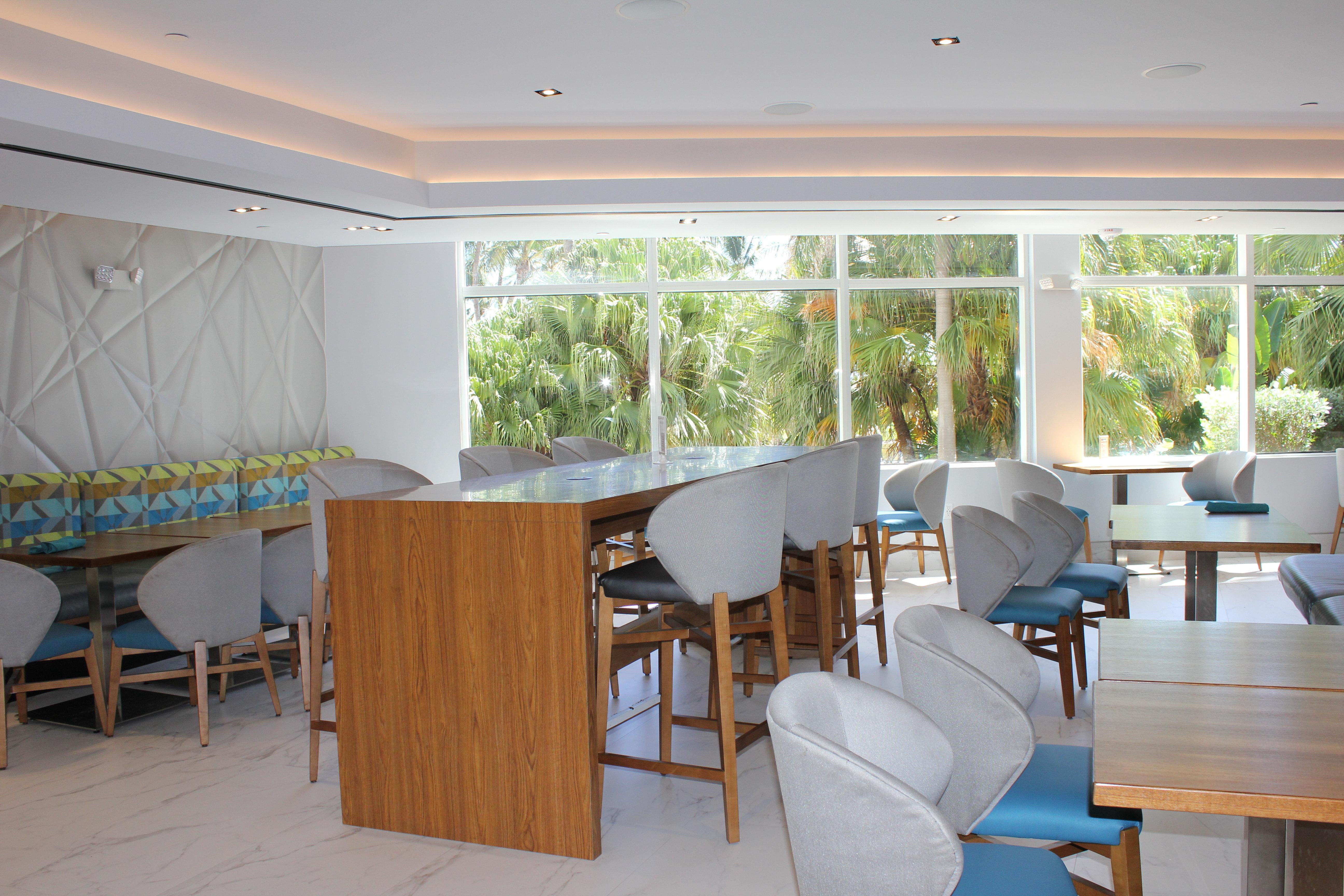 Miami Beach-oceanfront By Ihg Miami Beach