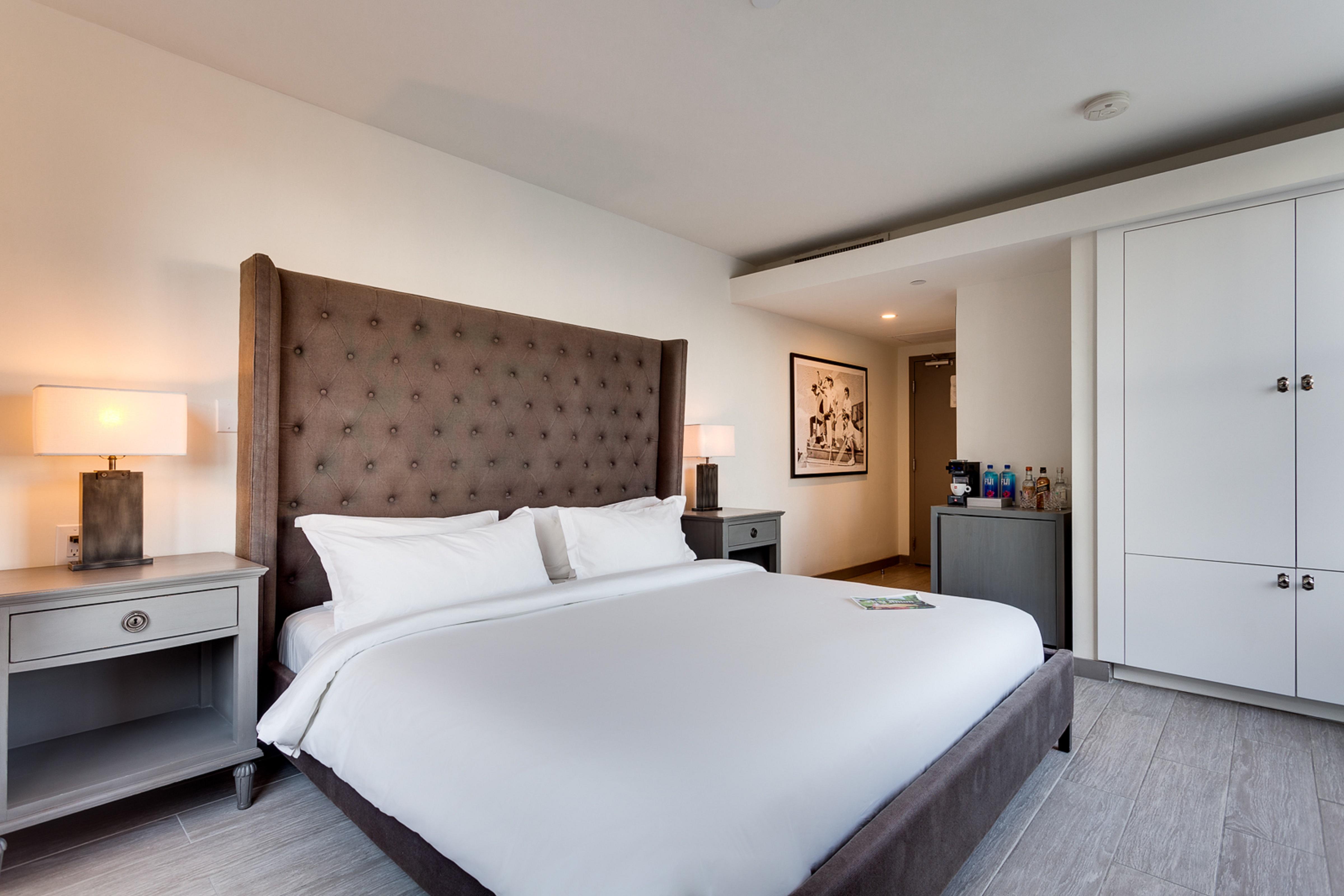 Clinton South Hotel 4*