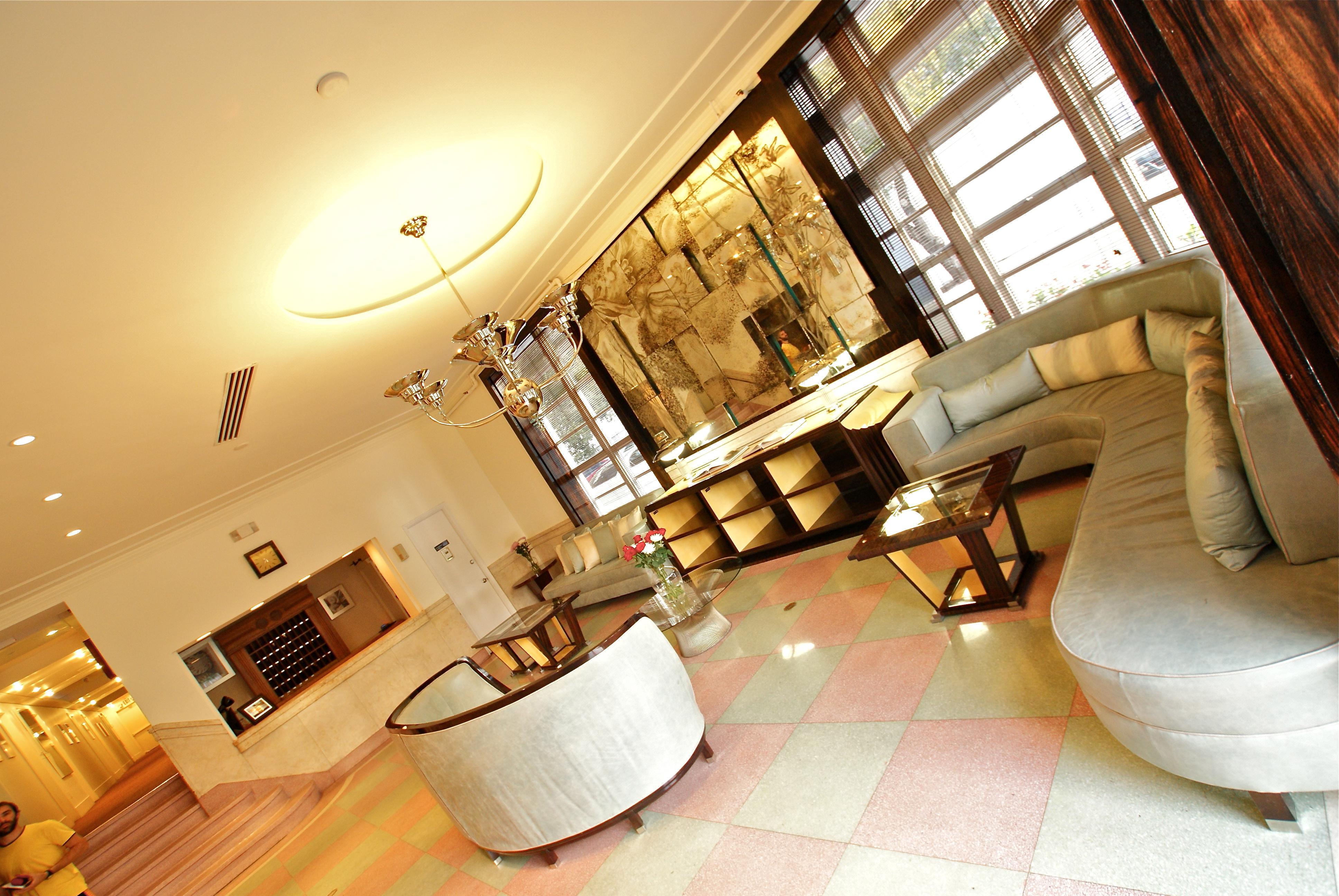 Hotel Greenview By Lowkl