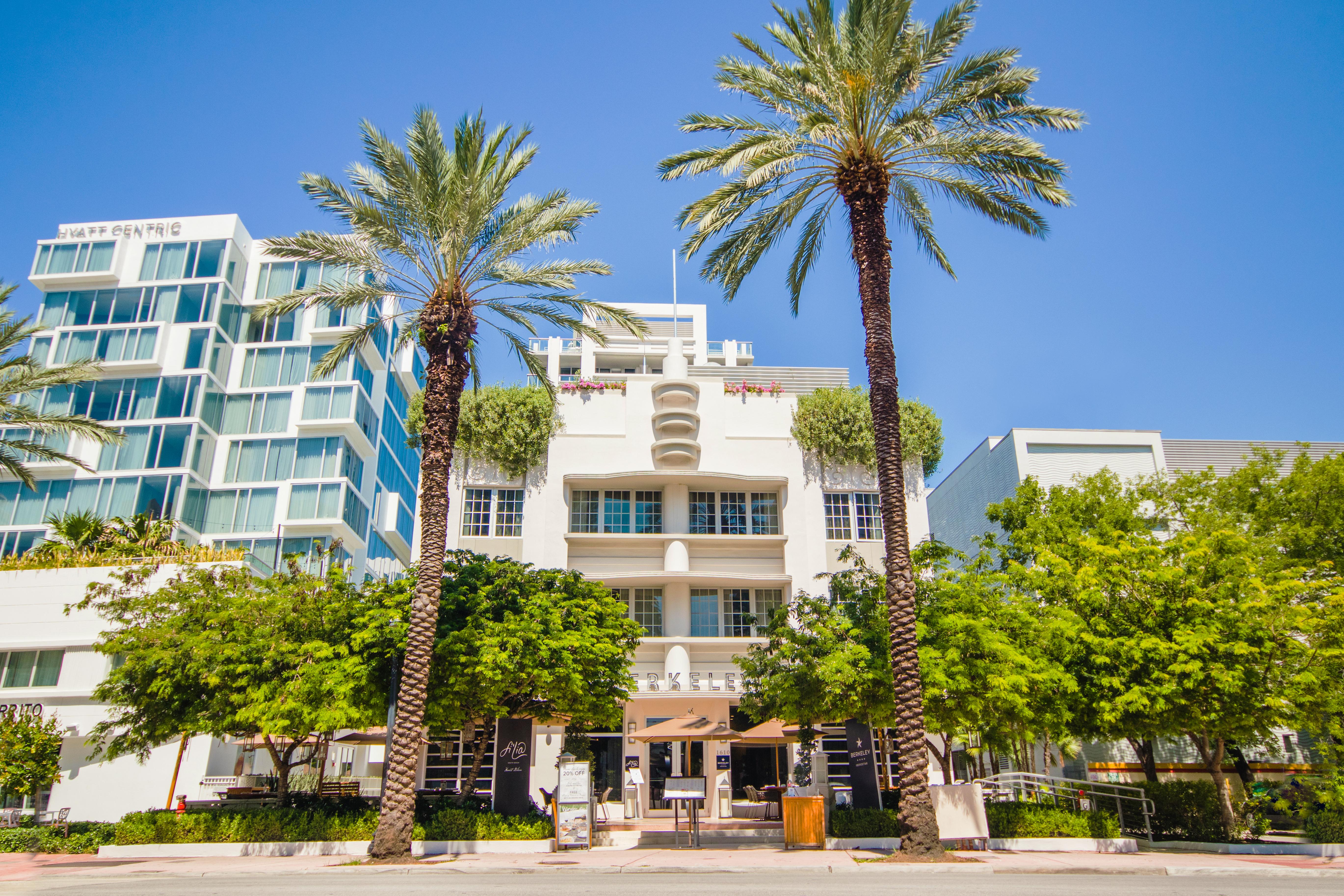Iberostar Waves Berkeley Shore Hotel