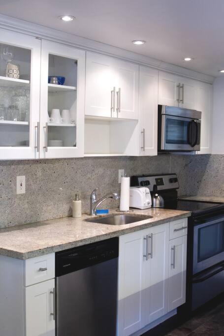 Queen 1bd+balcony 5 Min From Ocean Dr Free Parking Apartment Miami Beach