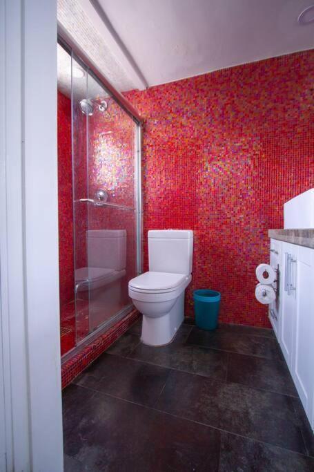 Apartment Queen 1bd+balcony 5 Min From Ocean Dr Free Parking *