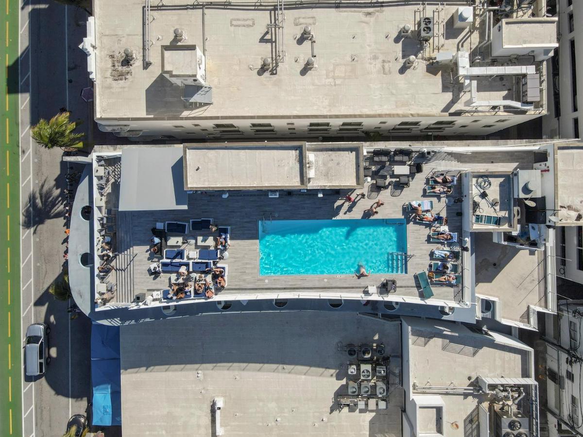 Rooftop-pool With King Bed In Ocean Dr C303 Miami Beach