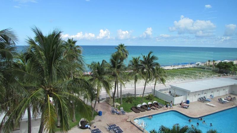 Ocean Front Casablanca With Full Kitchens & Access By Bl * Miami Beach