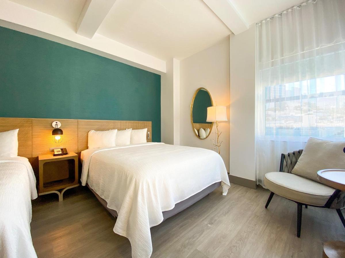 Marseilles Beachfront Hotel 4*