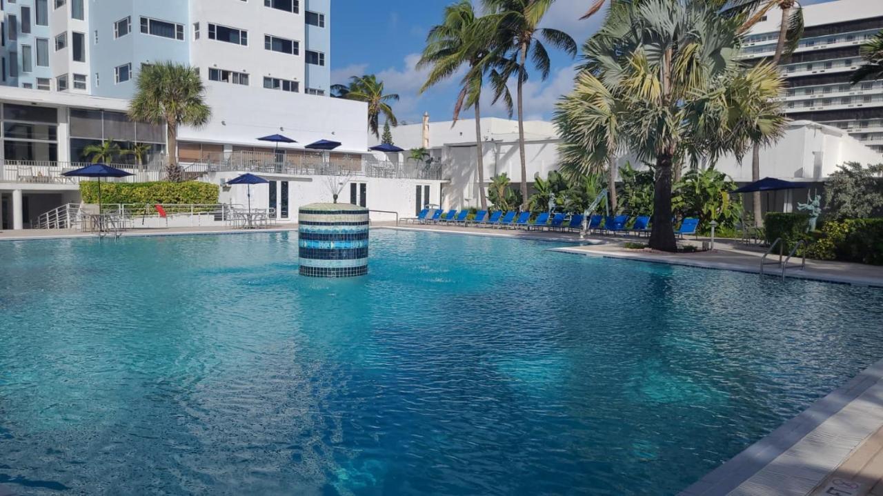 Sherry Frontenac Oceanfront Hotel Miami Beach