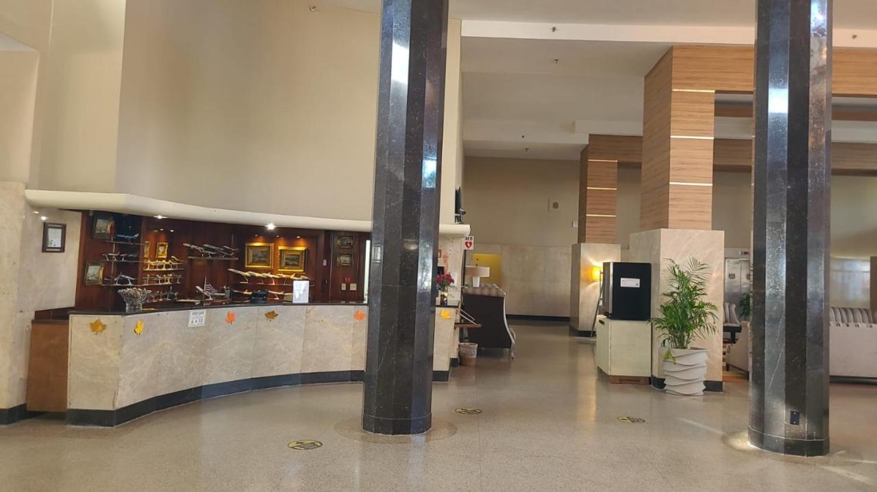 Hotel Sherry Frontenac Oceanfront Miami Beach